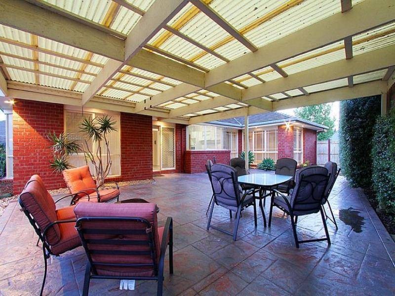 13 Rowell Place, Taylors Lakes VIC 3038