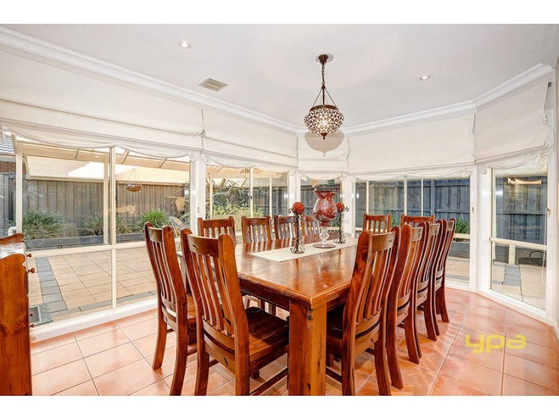 9 Rockwood Place, Hillside VIC 3037