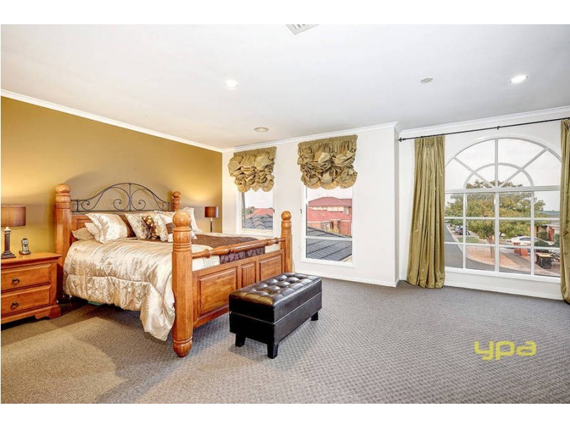 9 Rockwood Place, Hillside VIC 3037