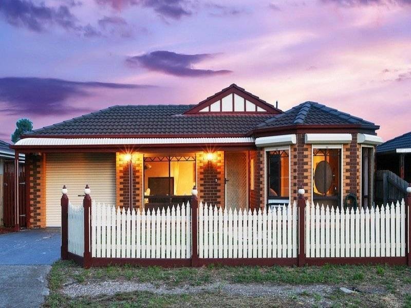 4 Wallace Street, Delahey VIC 3037