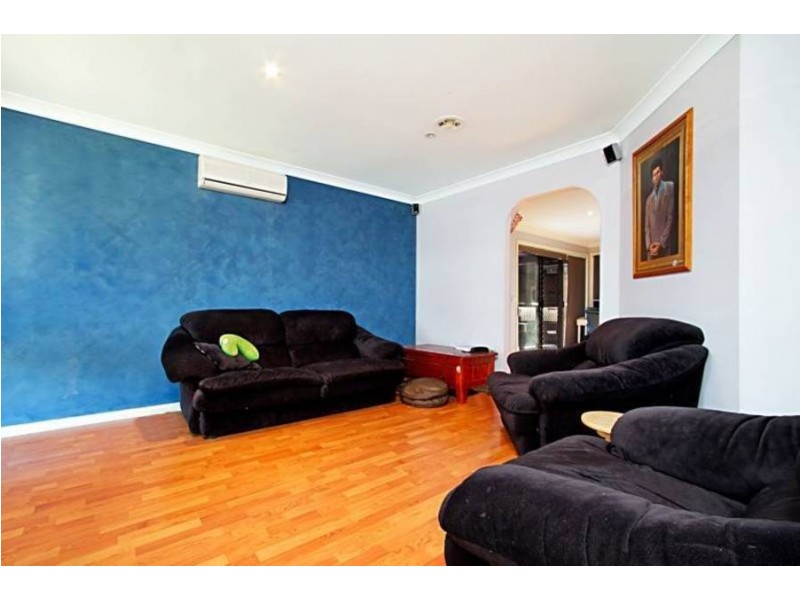 4 Wallace Street, Delahey VIC 3037