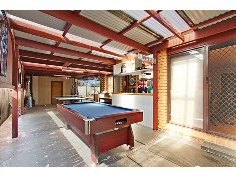 4 Wallace Street, Delahey VIC 3037