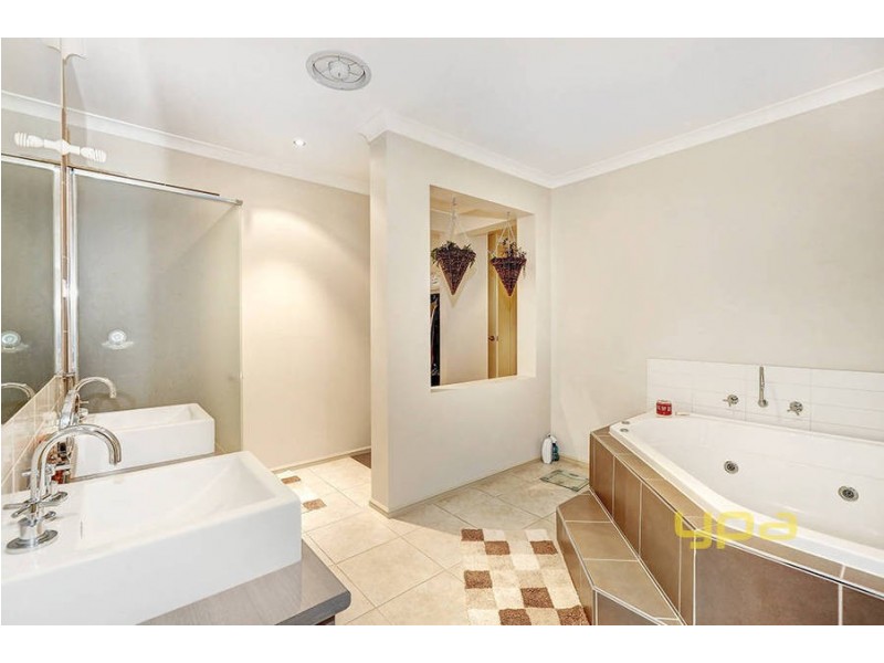 67 Domain Drive, Hillside VIC 3037