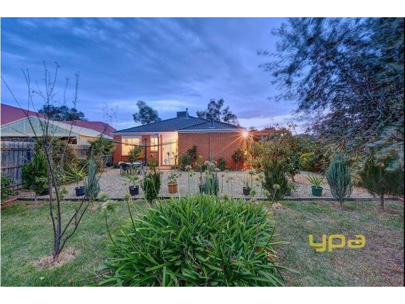 14 Thomson Way, Taylors Hill VIC 3037