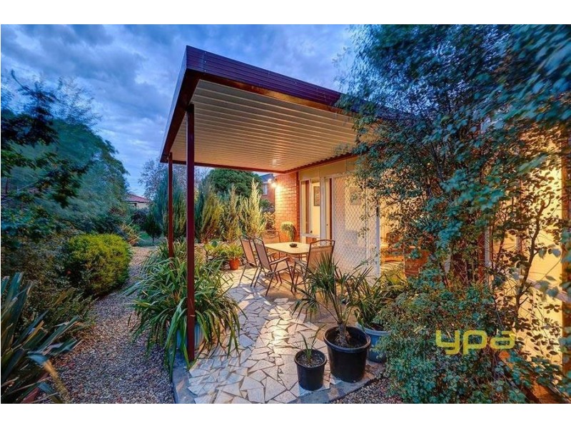14 Thomson Way, Taylors Hill VIC 3037