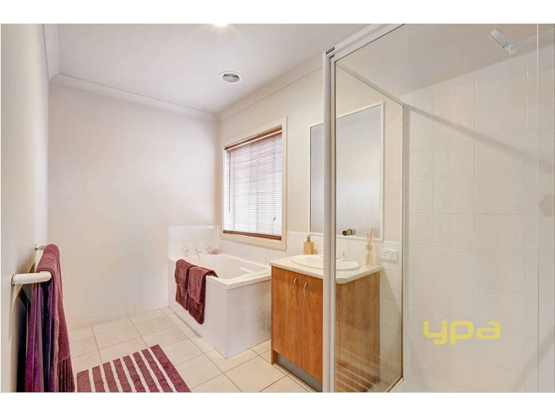 8 Kate Way, Hillside VIC 3037