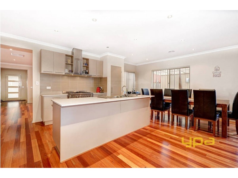 12 Cavenagh Terrace, Taylors Hill VIC 3037