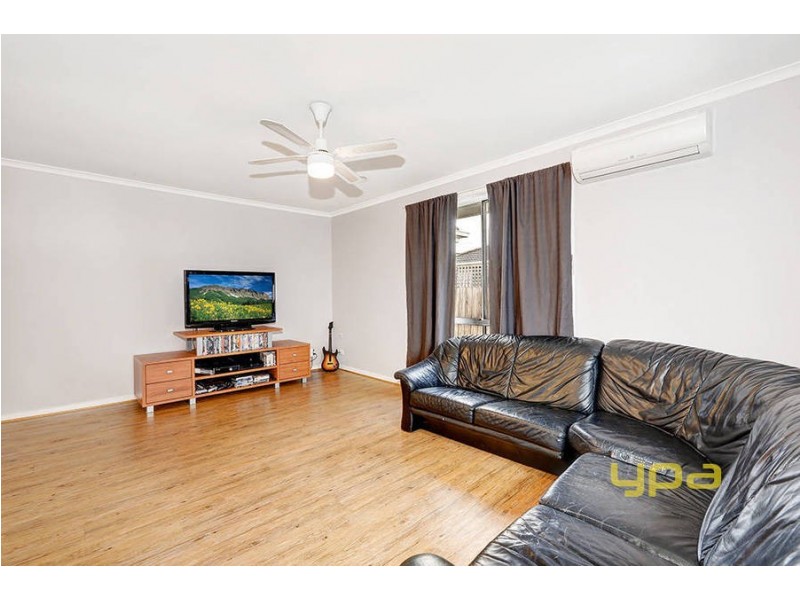 11 Perkins Close, Delahey VIC 3037