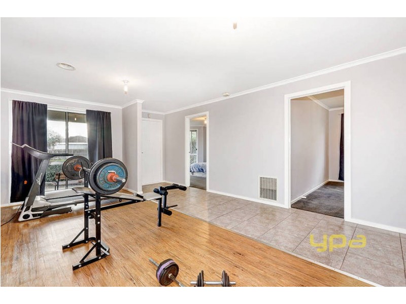 11 Perkins Close, Delahey VIC 3037