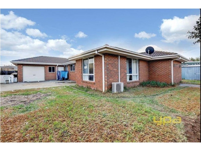 11 Perkins Close, Delahey VIC 3037