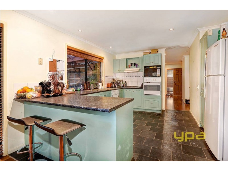 6 Orchid Square, Sydenham VIC 3037