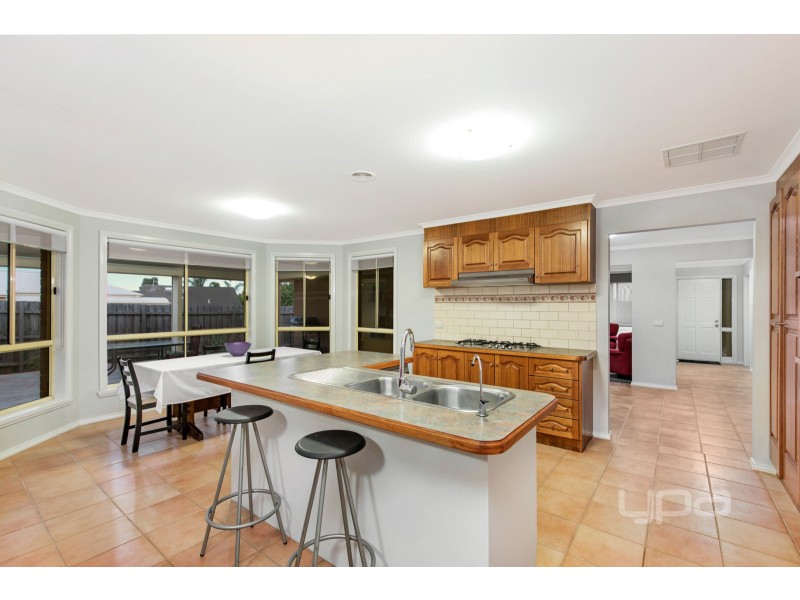 44 Catherine Drive, Hillside VIC 3037