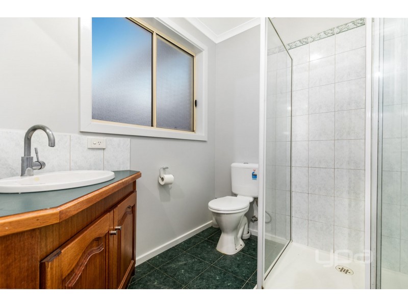 44 Catherine Drive, Hillside VIC 3037