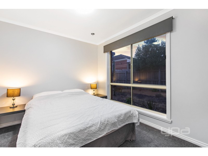 44 Catherine Drive, Hillside VIC 3037