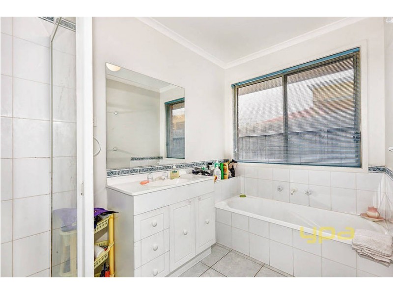 8 Brindalee Way, Hillside VIC 3037