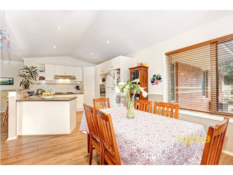 12 Callender Way, Hillside VIC 3037