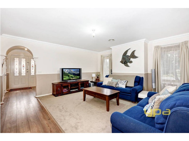 12 Callender Way, Hillside VIC 3037