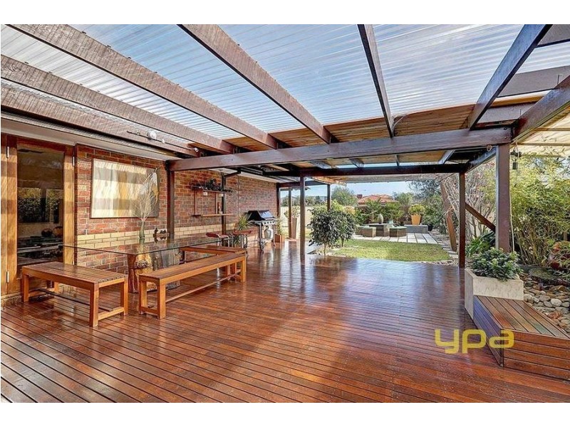 3 Mordaunt Drive, Hillside VIC 3037