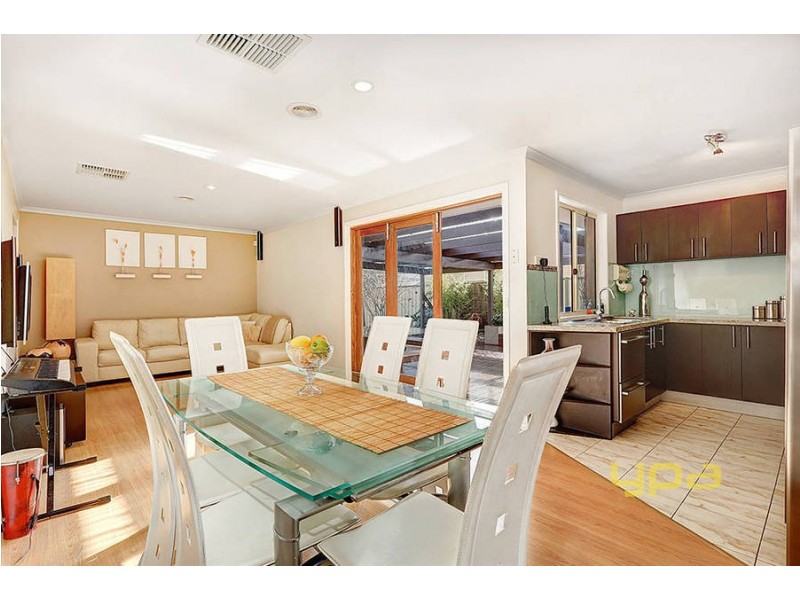 3 Mordaunt Drive, Hillside VIC 3037