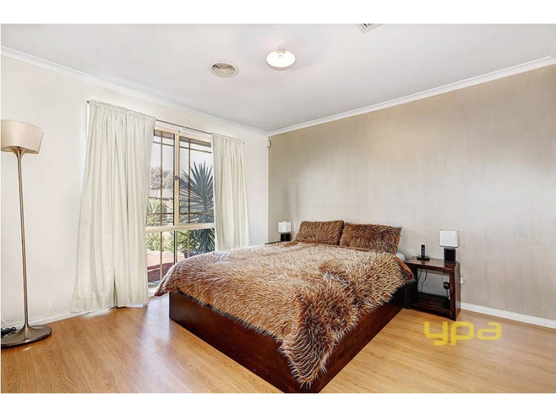 3 Mordaunt Drive, Hillside VIC 3037