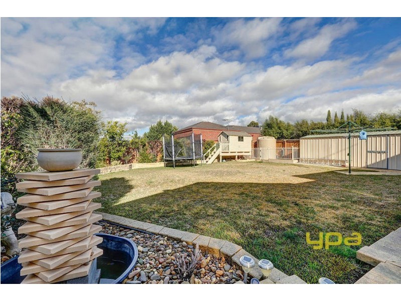 5 Colburn Court, Hillside VIC 3037