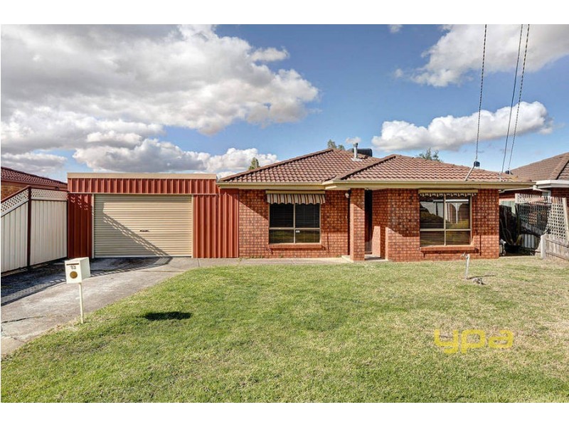 13 Pageant Walk, Kings Park VIC 3021