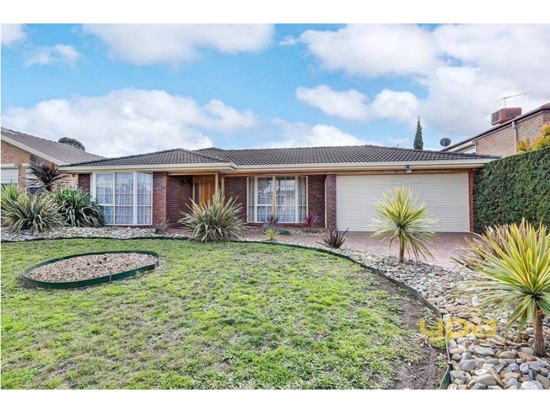 14 Mitchell Court, Taylors Lakes VIC 3038