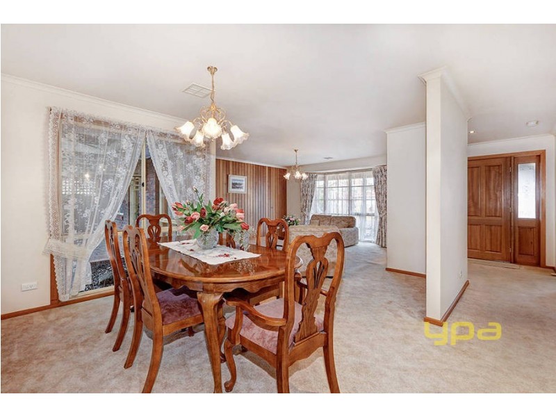 14 Mitchell Court, Taylors Lakes VIC 3038