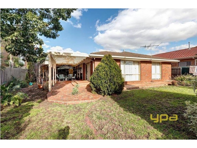 14 Mitchell Court, Taylors Lakes VIC 3038