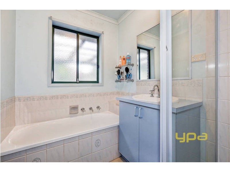 55 Manchester Drive, Sydenham VIC 3037