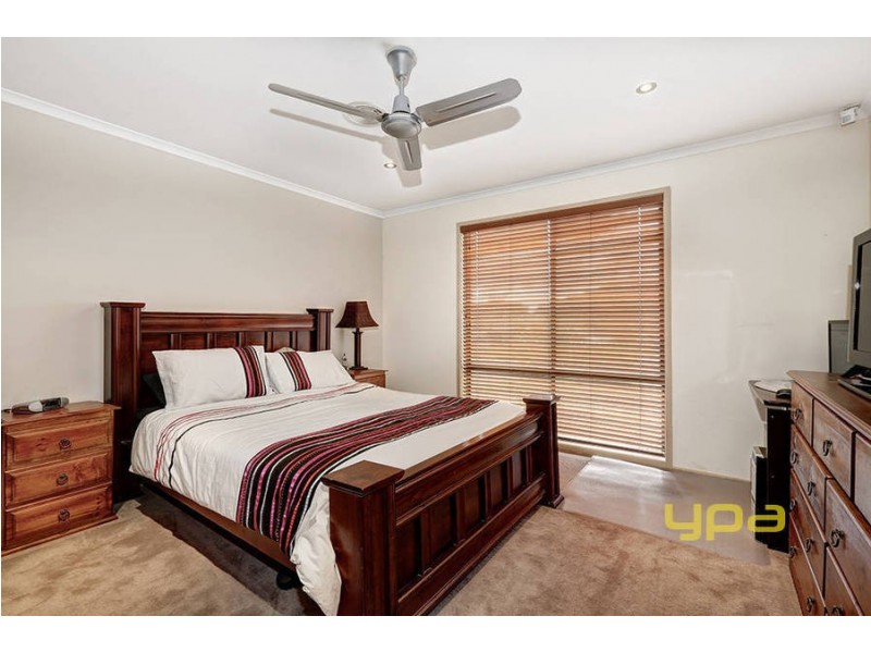 24 Pimelea Way, Hillside VIC 3037