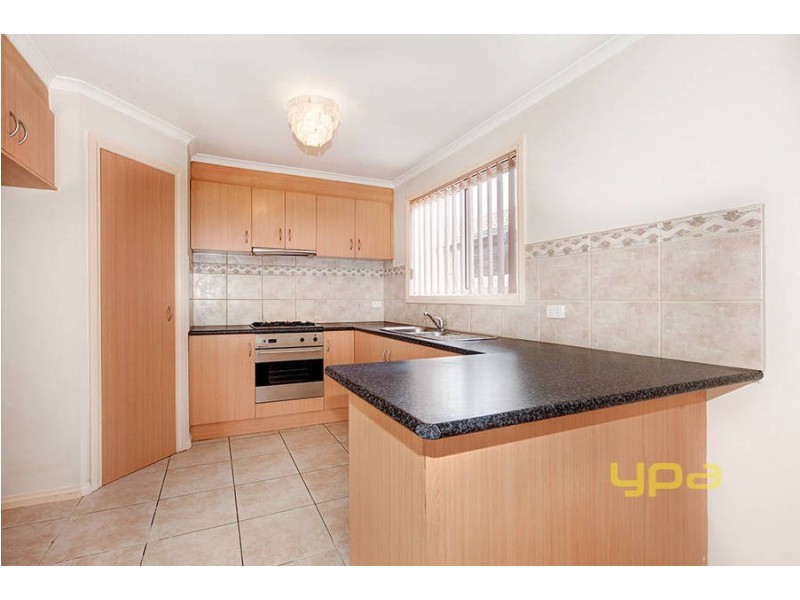 4/21 Patonga Drive, Delahey VIC 3037