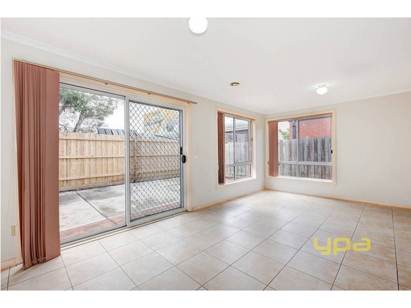 4/21 Patonga Drive, Delahey VIC 3037