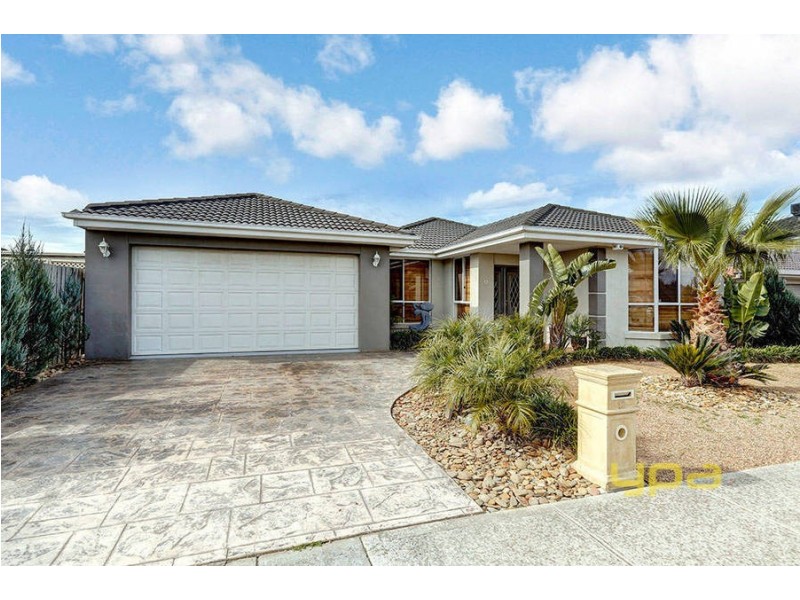 12 Ozzimo Drive, Hillside VIC 3037