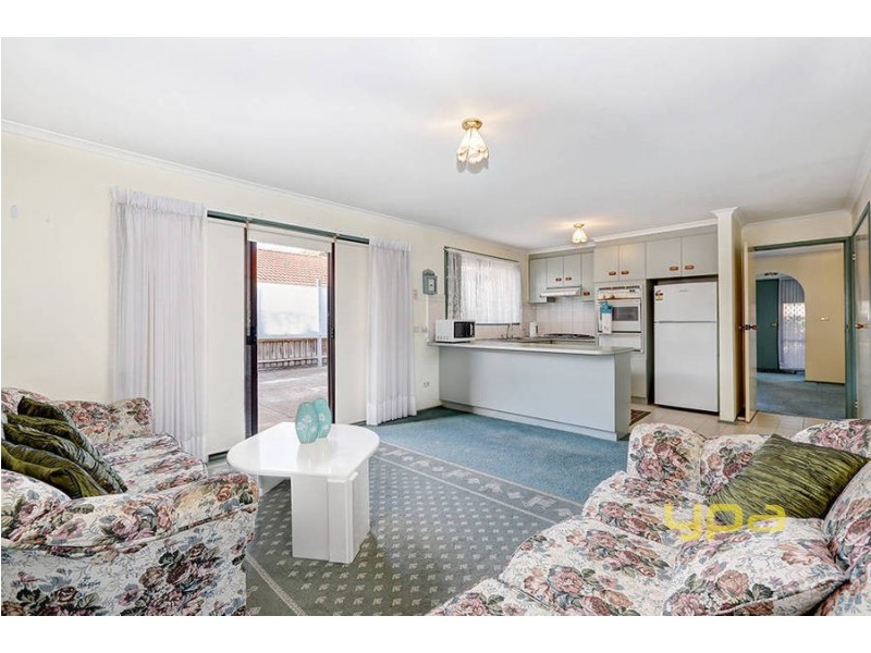 33 Yeats Drive, Delahey VIC 3037