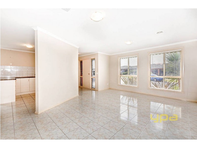 9 Kurrajong Road, Delahey VIC 3037