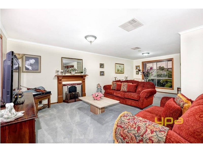 13 Ketwick Court, Sydenham VIC 3037