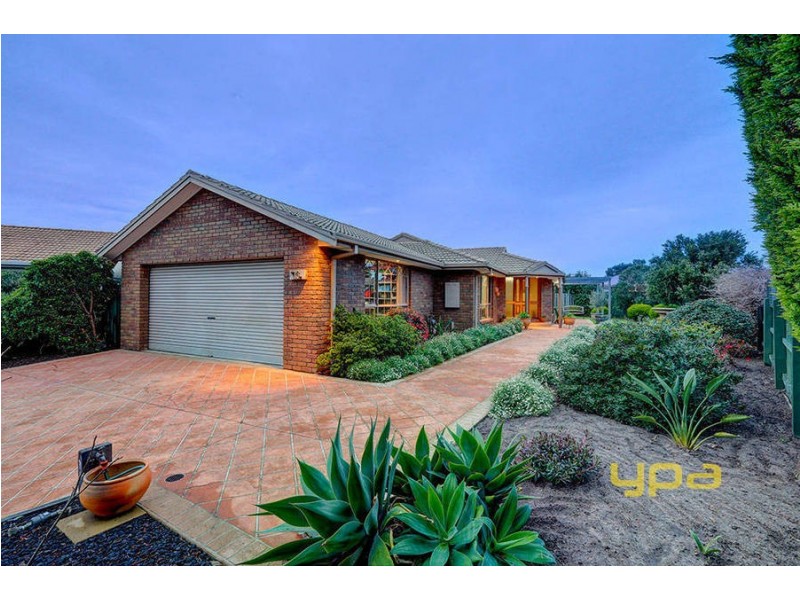 13 Ketwick Court, Sydenham VIC 3037