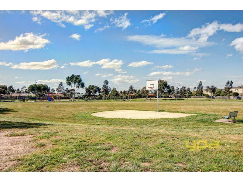 4 Hayfield Court, Sydenham VIC 3037