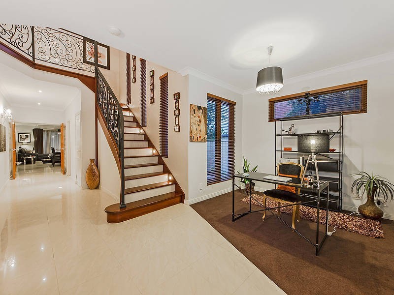 38 Nicholson Terrace, Taylors Hill VIC 3037