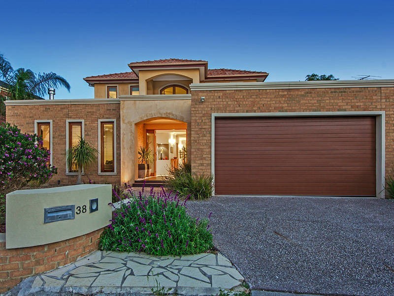 38 Nicholson Terrace, Taylors Hill VIC 3037