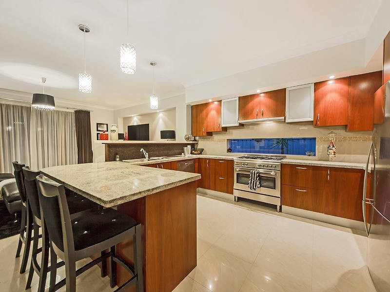 38 Nicholson Terrace, Taylors Hill VIC 3037