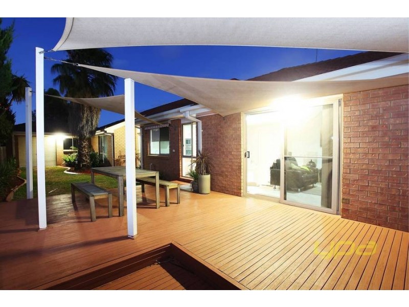 52 Wattle Valley Drive, Hillside VIC 3037