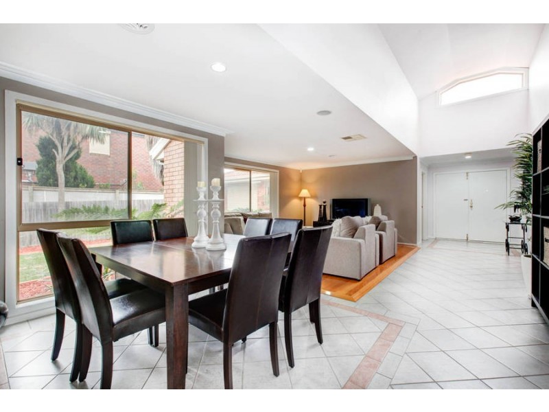 52 Wattle Valley Drive, Hillside VIC 3037