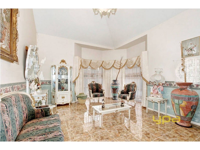 4 Daws Court, Taylors Lakes VIC 3038