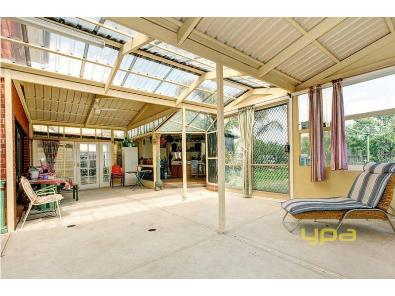 4 Daws Court, Taylors Lakes VIC 3038