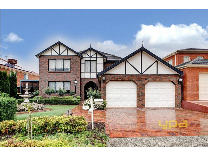 5 Martens Court, Taylors Lakes VIC 3038