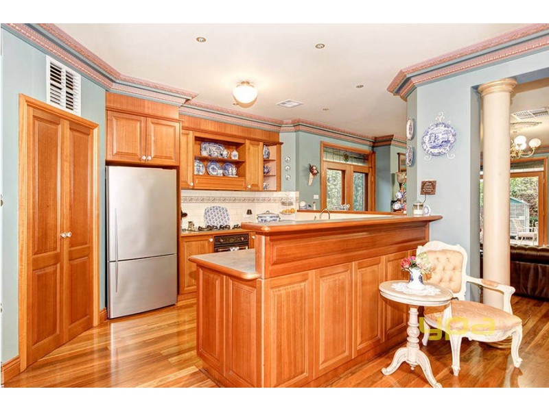 5 Martens Court, Taylors Lakes VIC 3038