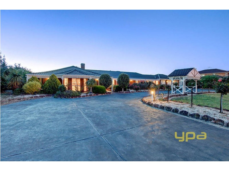 28 Gourlay Road, Hillside VIC 3037