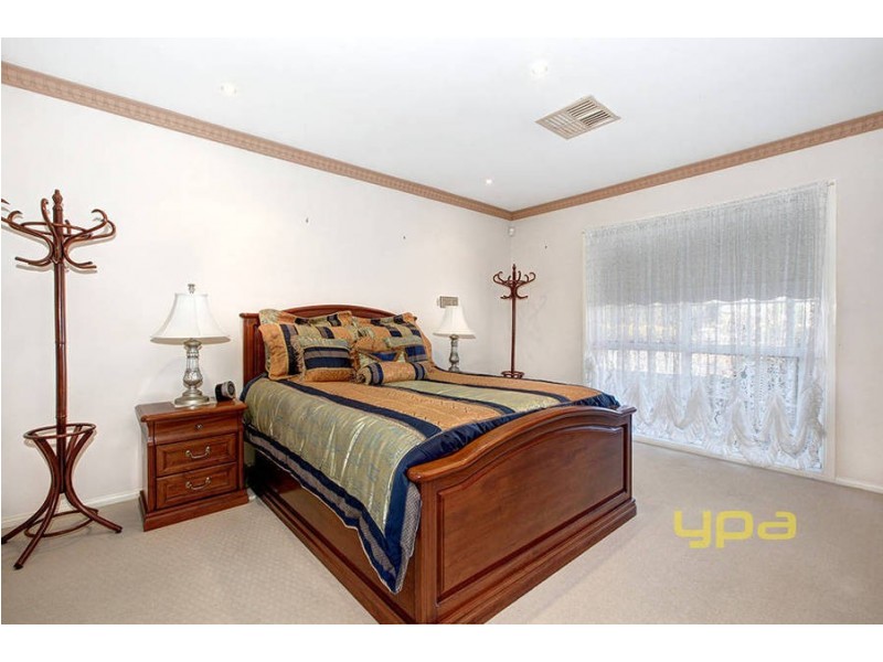 28 Gourlay Road, Hillside VIC 3037